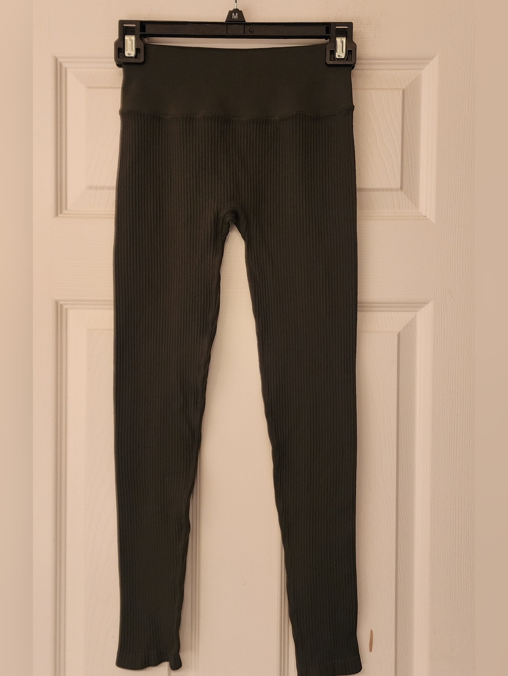 NUX Active Ribbed High Compression Leggings In Dark Olive Size SM and MED - Picture 3 of 9